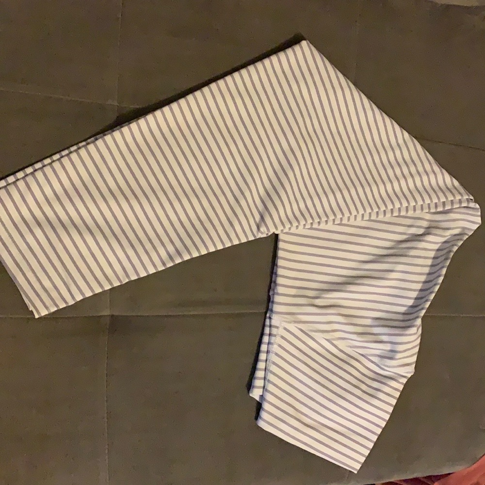 White and gray stripe DYI leggings!